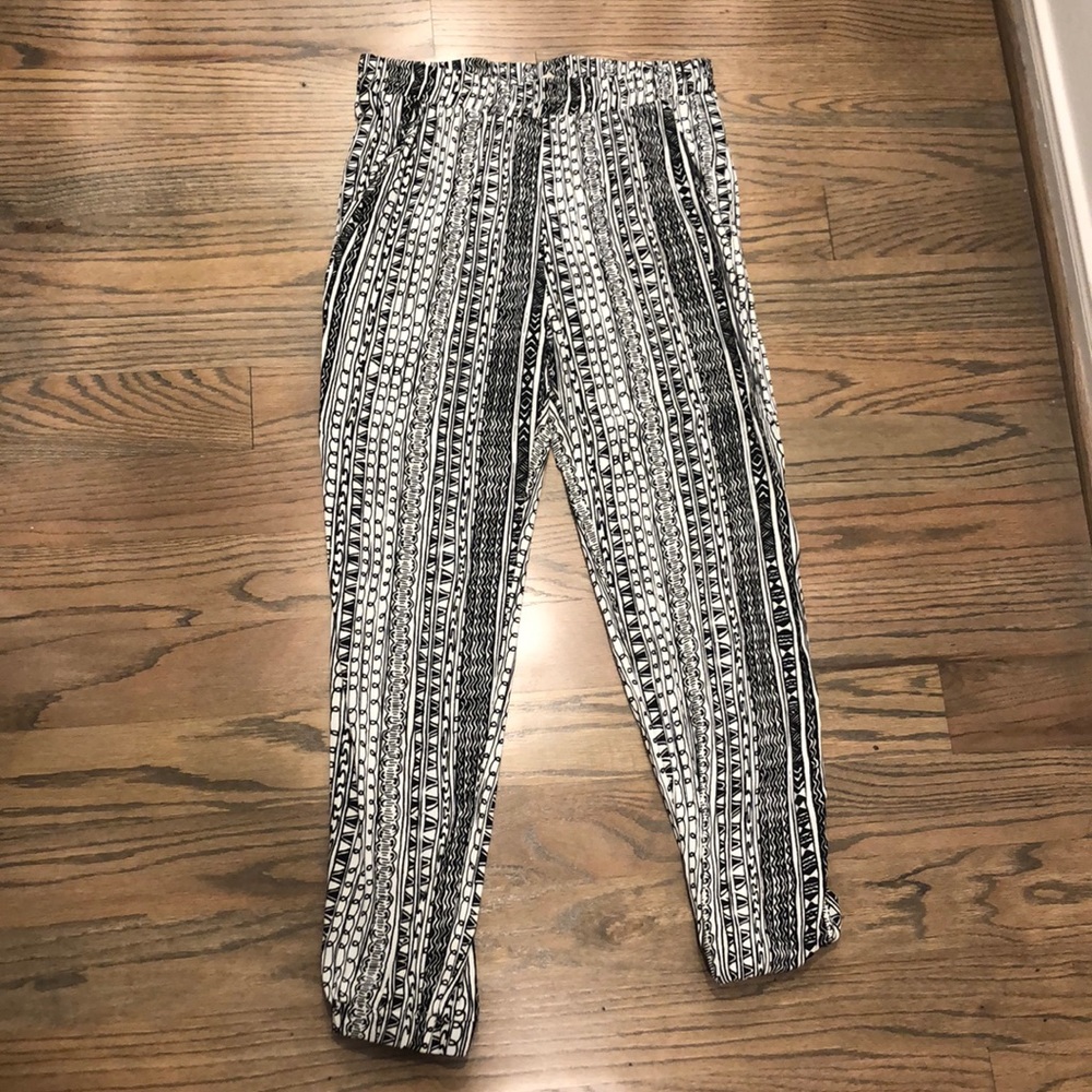 Women’s LA hearts joggers
